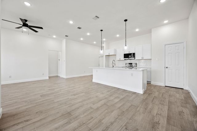 202 Dover Drive, West Tawakoni, TX 75474