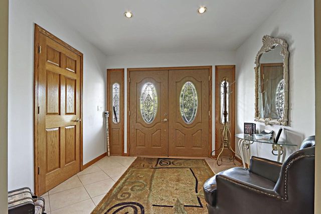 740 S Cosgwell DRIVE, Silver Lake, WI 53170