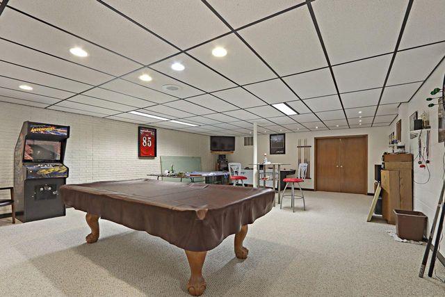 740 S Cosgwell DRIVE, Silver Lake, WI 53170
