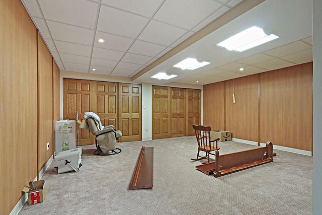 740 S Cosgwell DRIVE, Silver Lake, WI 53170