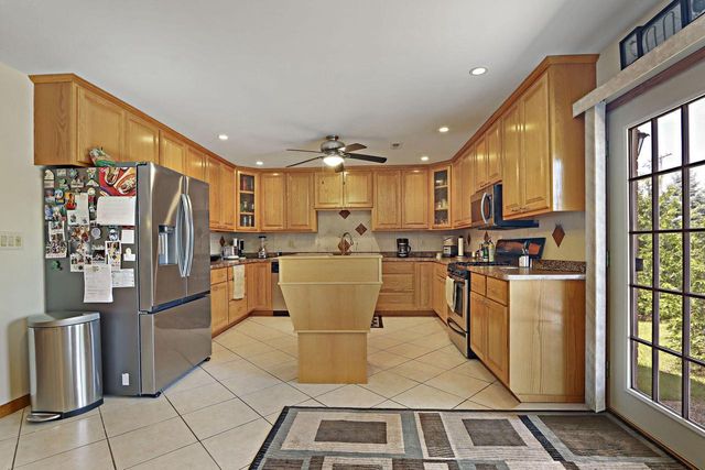 740 S Cosgwell DRIVE, Silver Lake, WI 53170