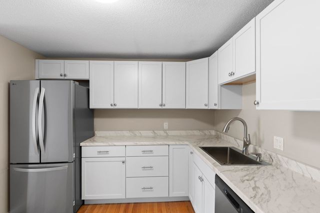 209 White Cedar Boulevard, Portsmouth, NH 03801