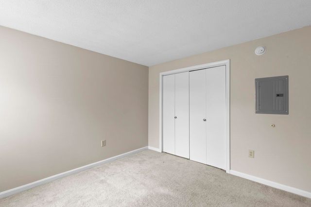 209 White Cedar Boulevard, Portsmouth, NH 03801