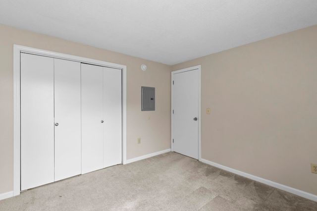 209 White Cedar Boulevard, Portsmouth, NH 03801