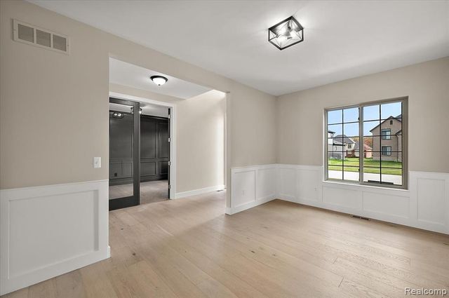 50437 Mistwood Drive, Macomb, MI 48042