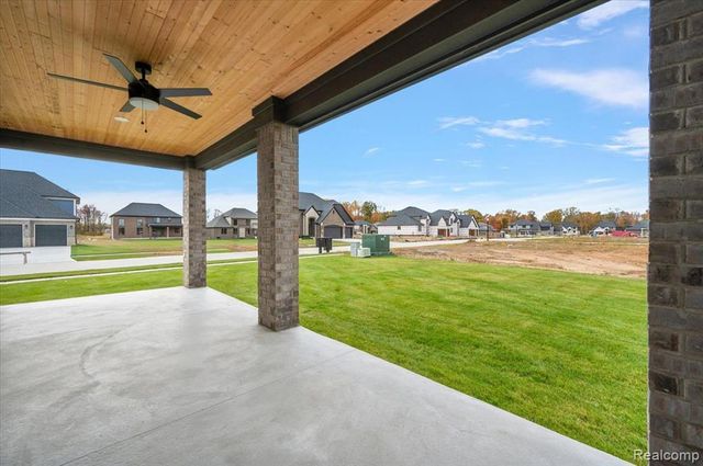 50437 Mistwood Drive, Macomb, MI 48042