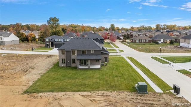50437 Mistwood Drive, Macomb, MI 48042
