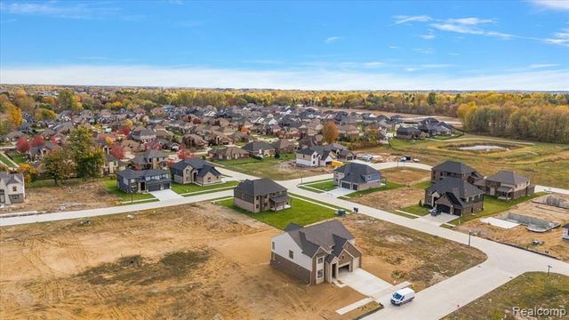 50437 Mistwood Drive, Macomb, MI 48042