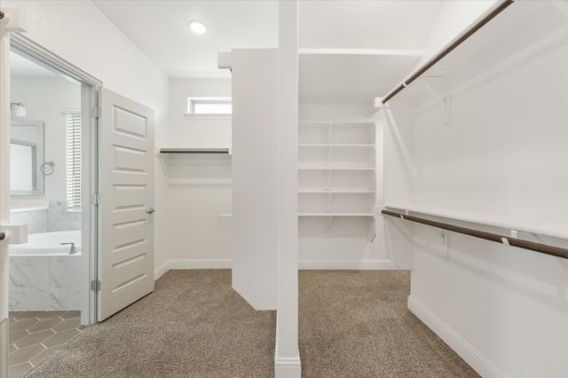 3208 Heathrow Road, Mesquite, TX 75181