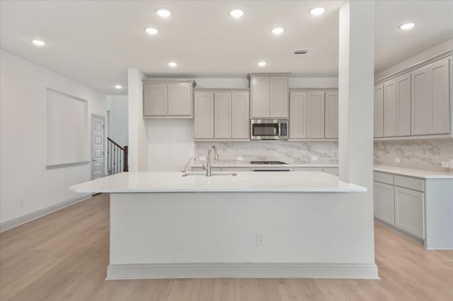 3208 Heathrow Road, Mesquite, TX 75181