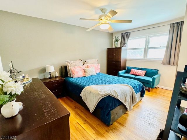 7 Rosewood Dr, Milltown Boro, NJ 08850