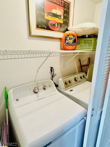 7 Rosewood Dr, Milltown Boro, NJ 08850