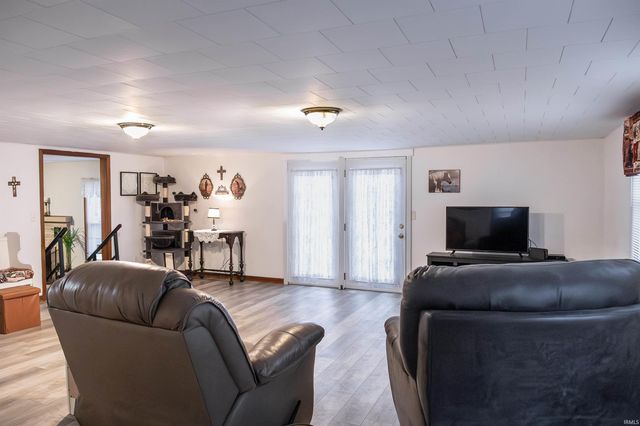 2709 Western Avenue, Bedford, IN 47421