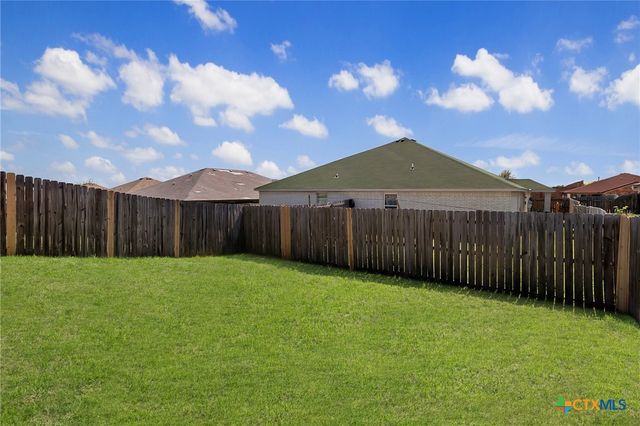 906 Yi Drive, Killeen, TX 76549