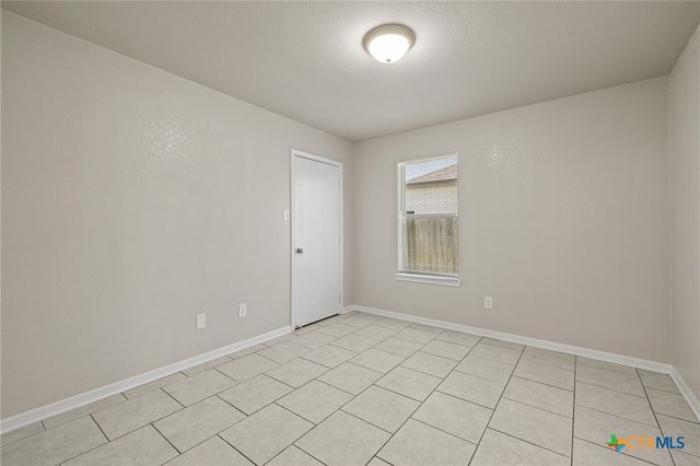 906 Yi Drive, Killeen, TX 76549