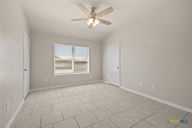 906 Yi Drive, Killeen, TX 76549