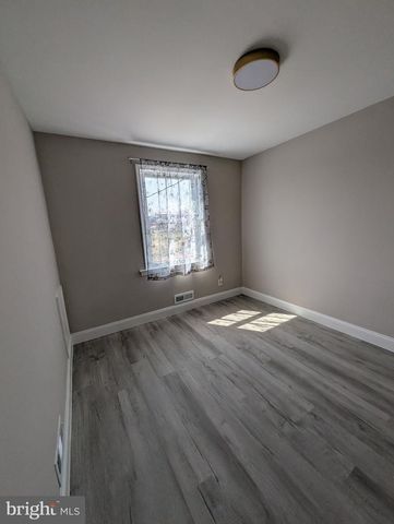 3481 SHANNON DR, Baltimore, MD 21213