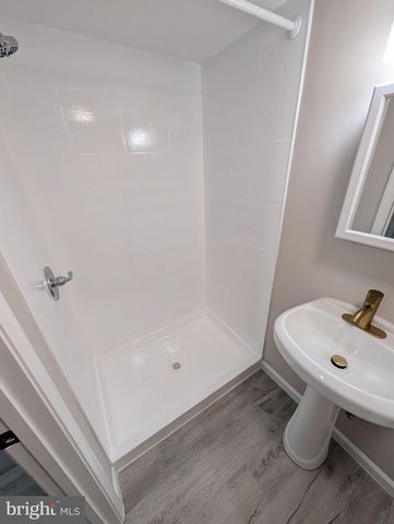 3481 SHANNON DR, Baltimore, MD 21213