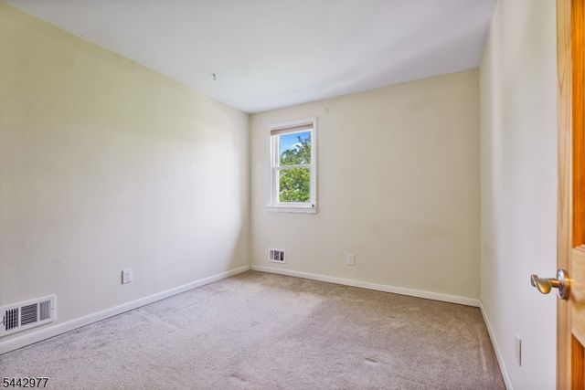 49 Broad St, Milltown Boro, NJ 08850