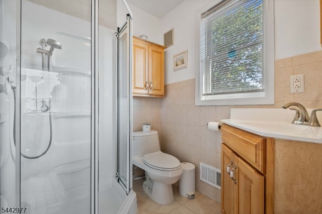 49 Broad St, Milltown Boro, NJ 08850