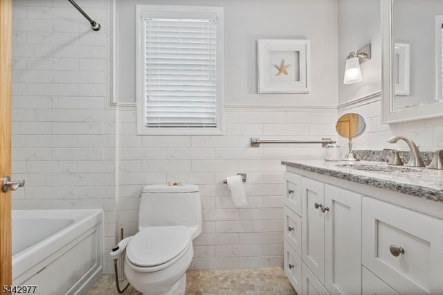 49 Broad St, Milltown Boro, NJ 08850