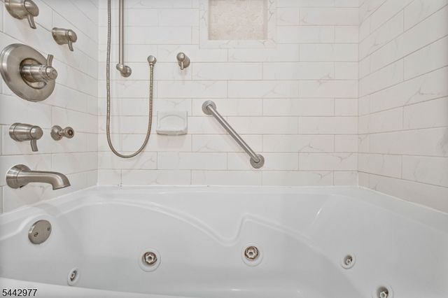 49 Broad St, Milltown Boro, NJ 08850