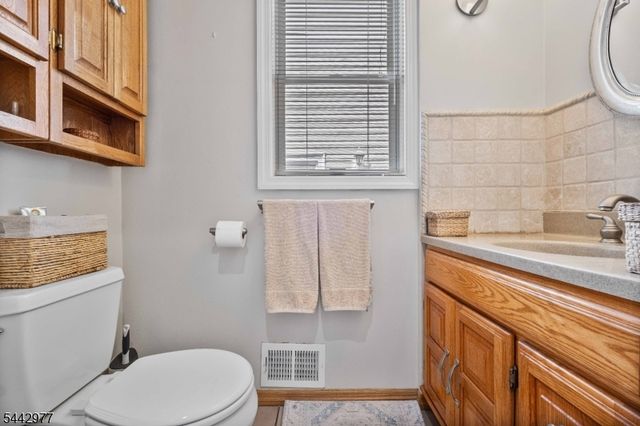 49 Broad St, Milltown Boro, NJ 08850