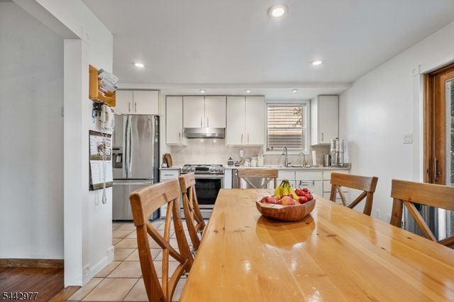 49 Broad St, Milltown Boro, NJ 08850