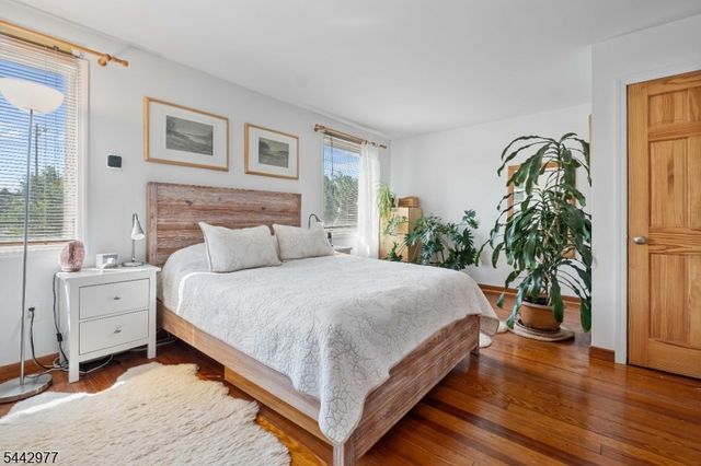 49 Broad St, Milltown Boro, NJ 08850