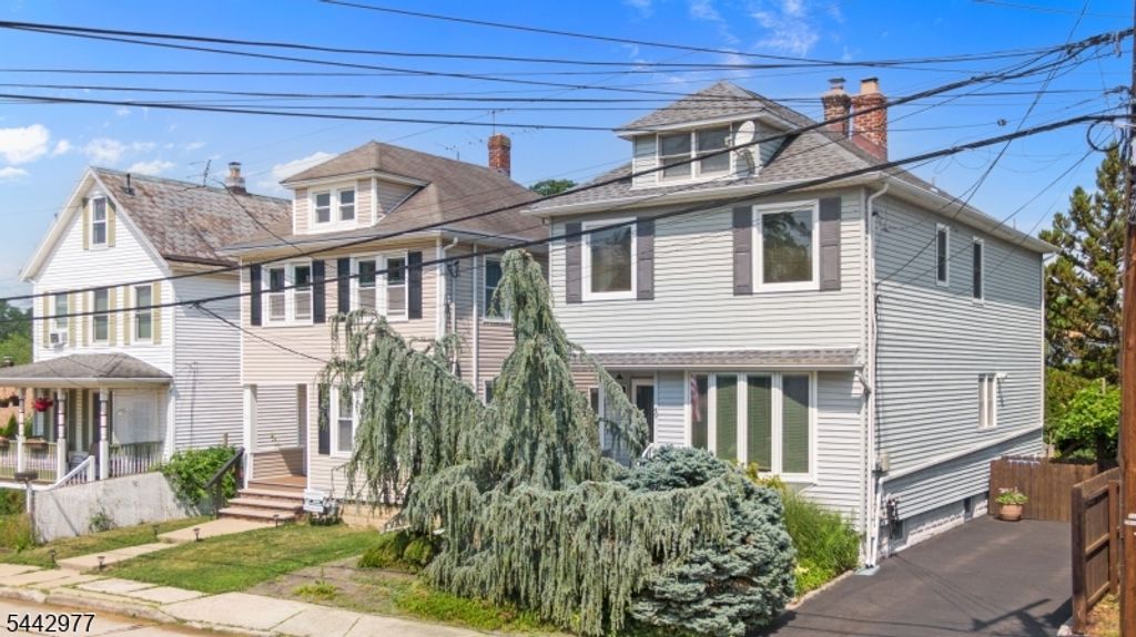 49 Broad St, Milltown Boro, NJ 08850