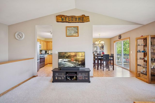 1108 N Lake Drive W, Braham, MN 55006