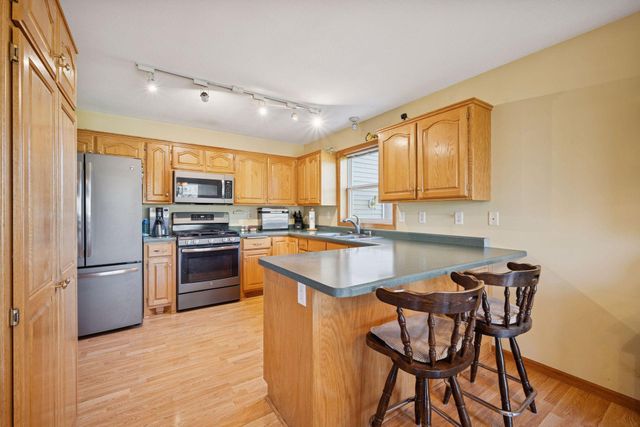 1108 N Lake Drive W, Braham, MN 55006