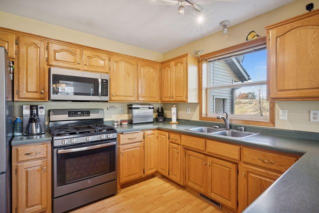 1108 N Lake Drive W, Braham, MN 55006