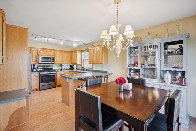 1108 N Lake Drive W, Braham, MN 55006