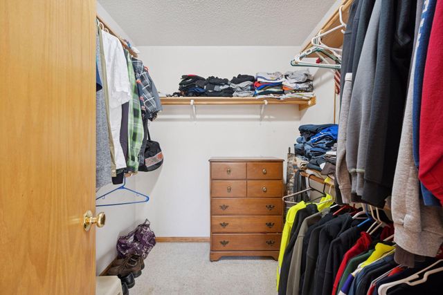 1108 N Lake Drive W, Braham, MN 55006