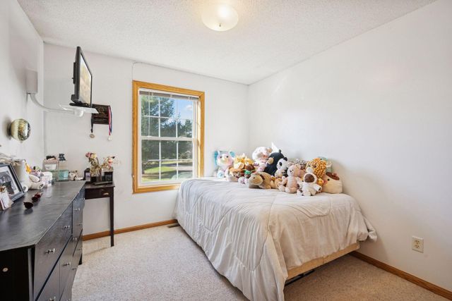 1108 N Lake Drive W, Braham, MN 55006