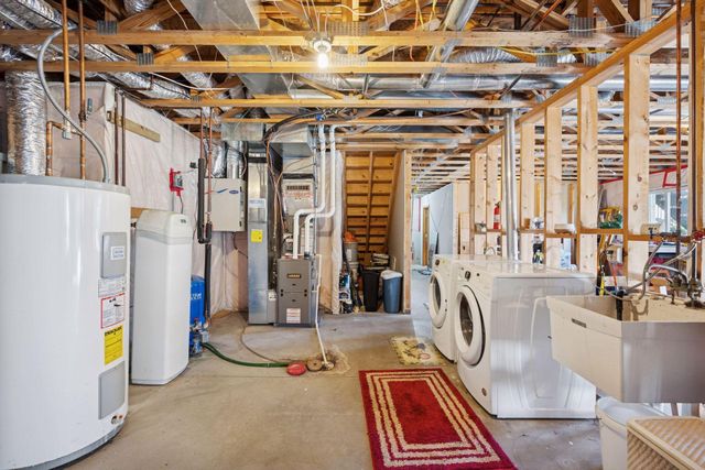 1108 N Lake Drive W, Braham, MN 55006