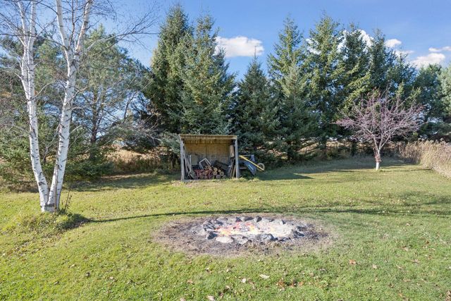 1108 N Lake Drive W, Braham, MN 55006