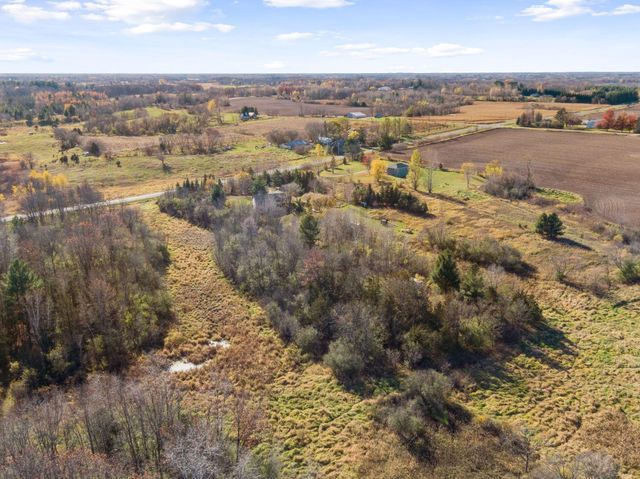 1108 N Lake Drive W, Braham, MN 55006