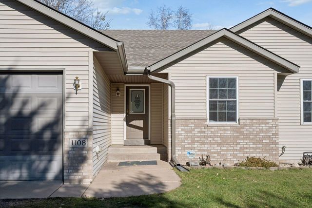 1108 N Lake Drive W, Braham, MN 55006
