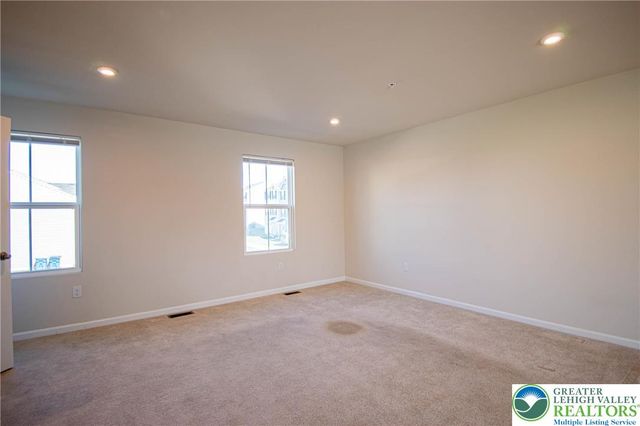 2118 Cross Country Road, Northampton Boro, PA 18067