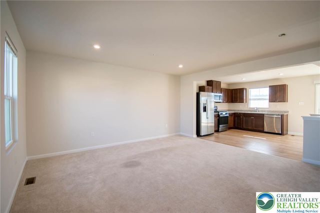 2118 Cross Country Road, Northampton Boro, PA 18067