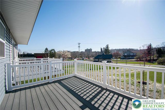 2118 Cross Country Road, Northampton Boro, PA 18067