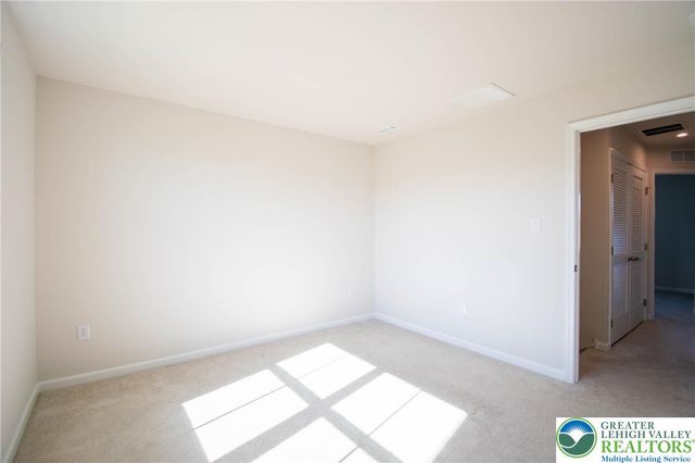 2118 Cross Country Road, Northampton Boro, PA 18067
