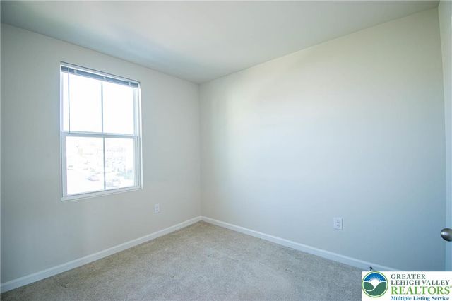 2118 Cross Country Road, Northampton Boro, PA 18067