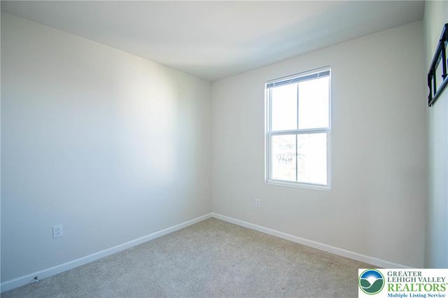 2118 Cross Country Road, Northampton Boro, PA 18067