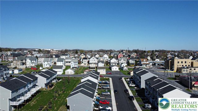 2118 Cross Country Road, Northampton Boro, PA 18067
