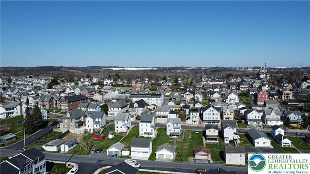 2118 Cross Country Road, Northampton Boro, PA 18067