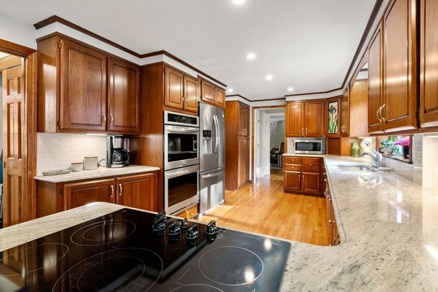 156 Newell Road, Holden, MA 01520