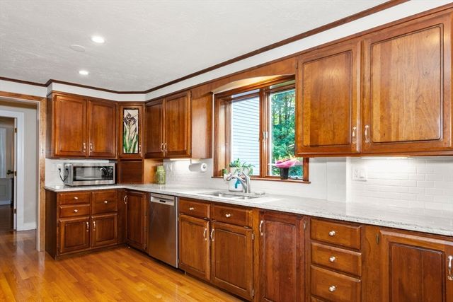 156 Newell Road, Holden, MA 01520